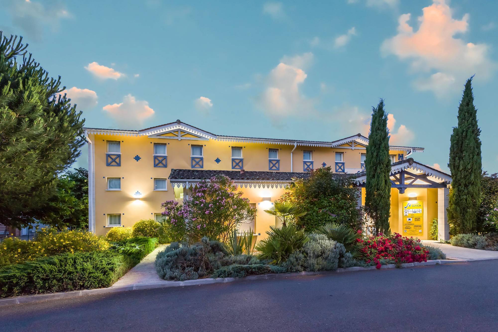 B&B Hotel Bordeaux Merignac Aeroport Bagian luar foto